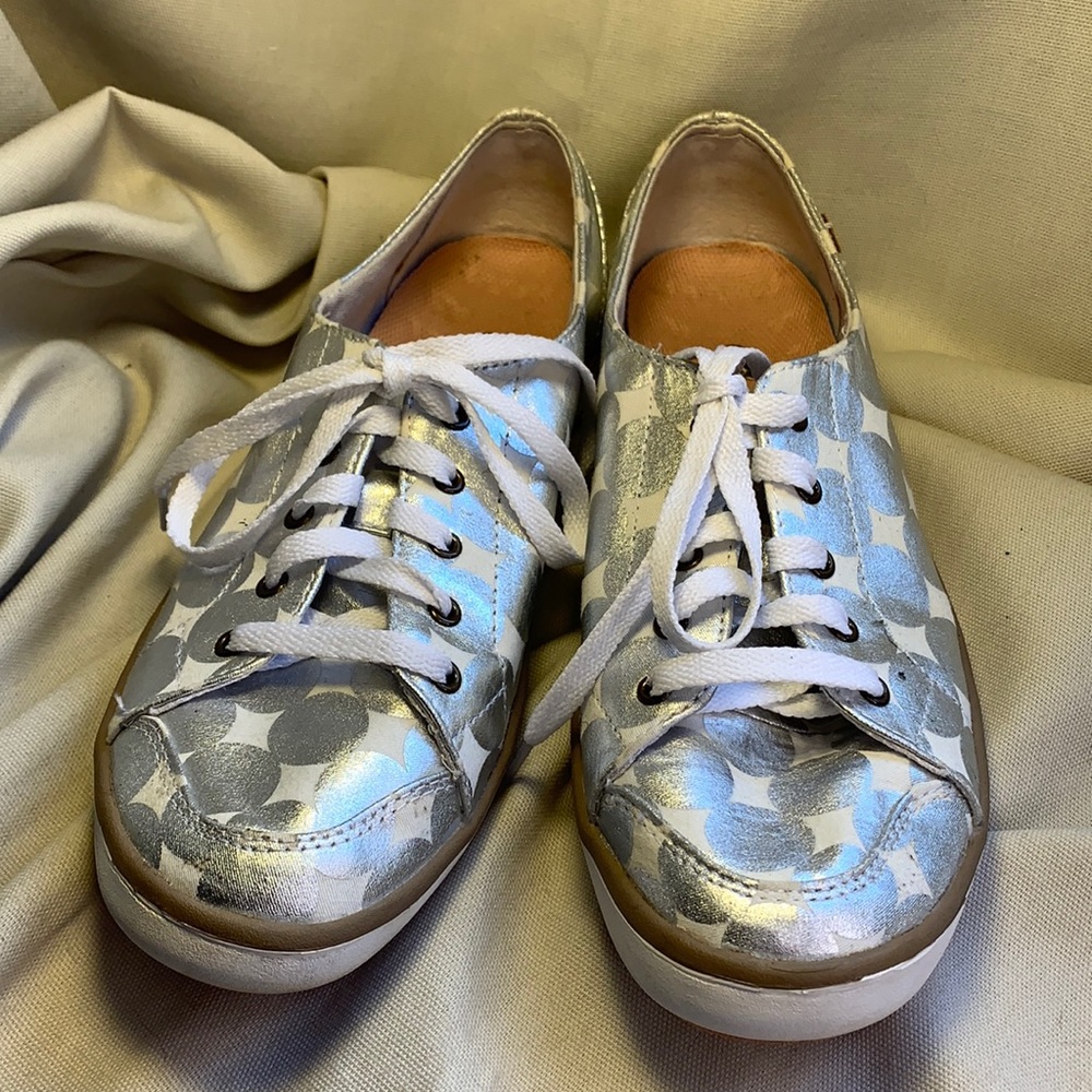 Dr Scholls almost NEW worn once lace up sneakers